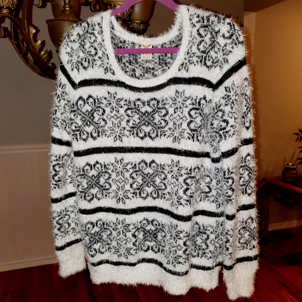 Faded glory black and white warm, comfy sweater.